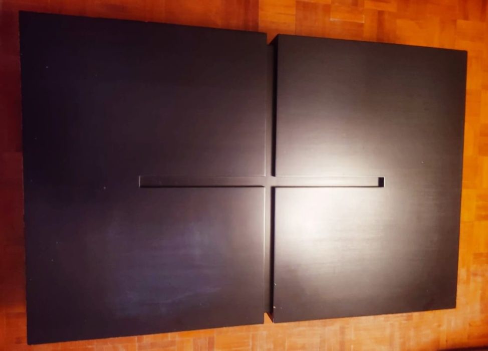 Mesa de Centro com Arrumação, madeira maciça