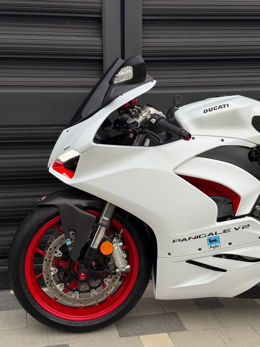 Ducati Panigale V2 2023 рік