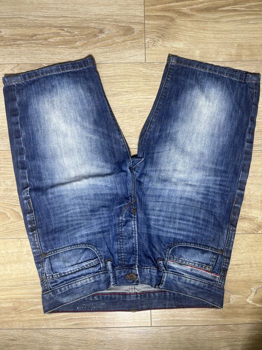Krotkie spodnie jeansowe Esprit