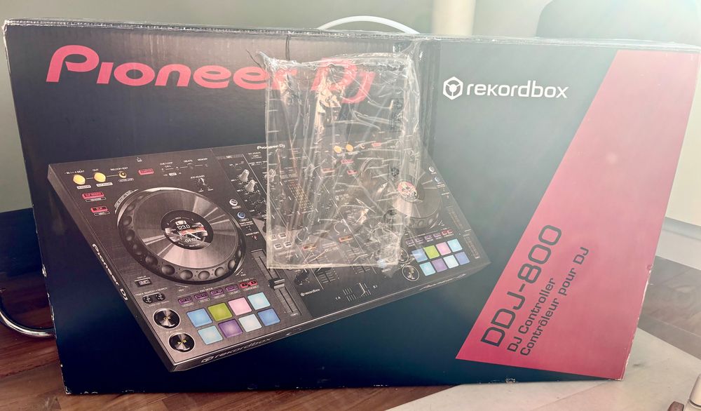 Pioneer DDJ 800, kontroler + oryginalny karton