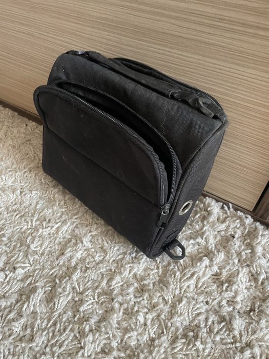 Продам сумочку для відеокамери, косметичку, для дрібничок.