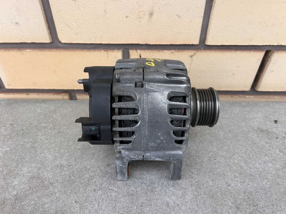 генератор Renault Kangoo Scenic Megane Clio Duster 1.5DCI 2009-2018