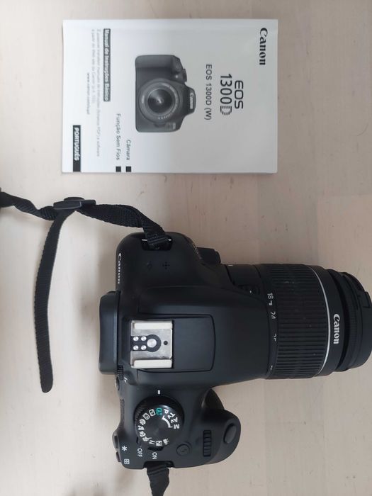 Máquina fotográfica canon EOS 1300D