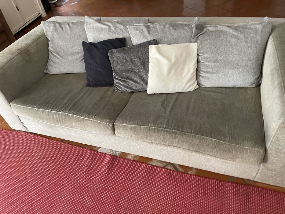 Conjunto 2 sofas + mesa de centro