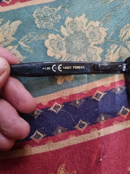 Okulary korekcyjne,  +1, Rozmiar M