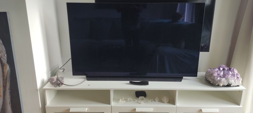 LG  OLED 52" Smart TV