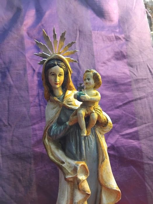 Nossa senhora em madeira policromada