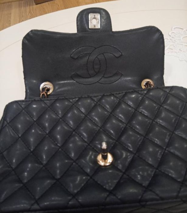 Сумочка від CHANEL
