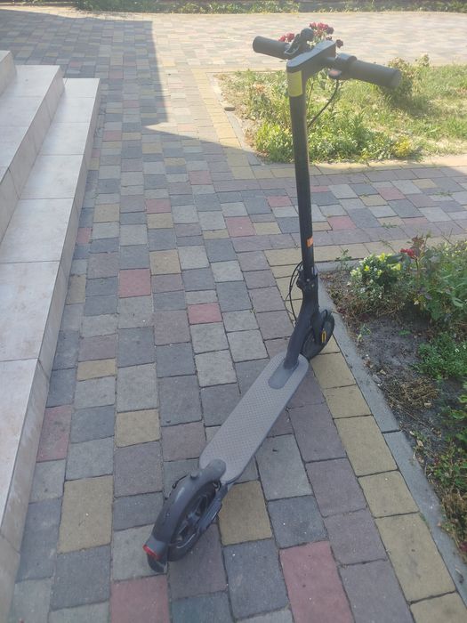 Mi Electric Scooter Essential