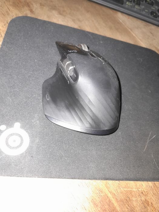 Продам мышку  лоджитек