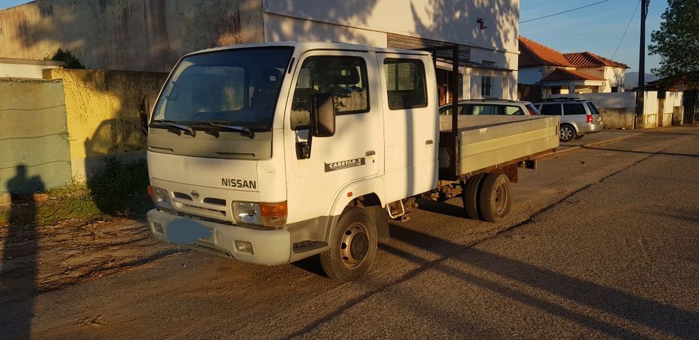 Vendo peças nissan cabstar