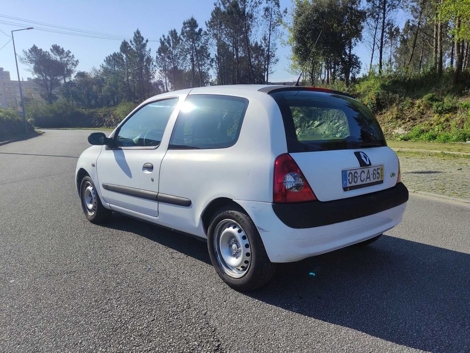 Renault Clio II 1.5 dCi Comercial – Económico e Fiável