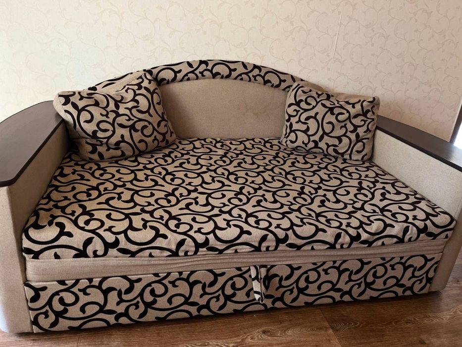 Продам большую кровать