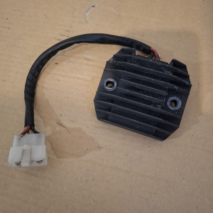 Regulator napięcia Yamaha FZS Fazer 600