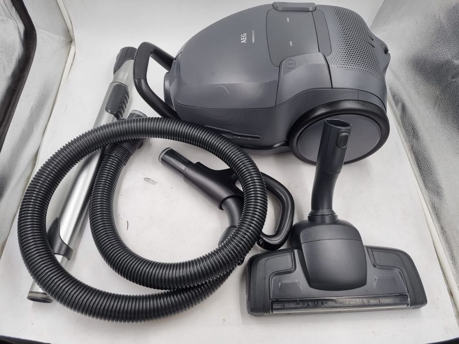 AEG animal 8000 odkurzacz workowy AB81A2DG
