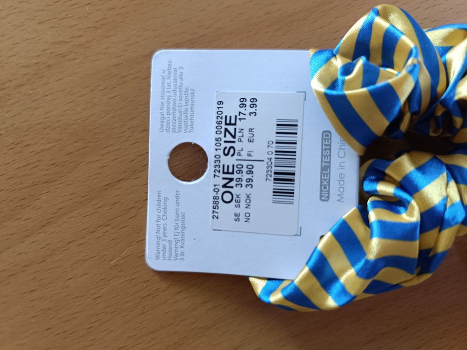 Gumka do włosów  schrunchie ze wstążka