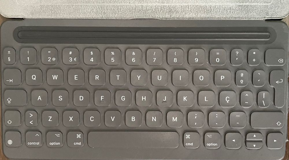 iPad Pro em excelente estado com teclado original pro