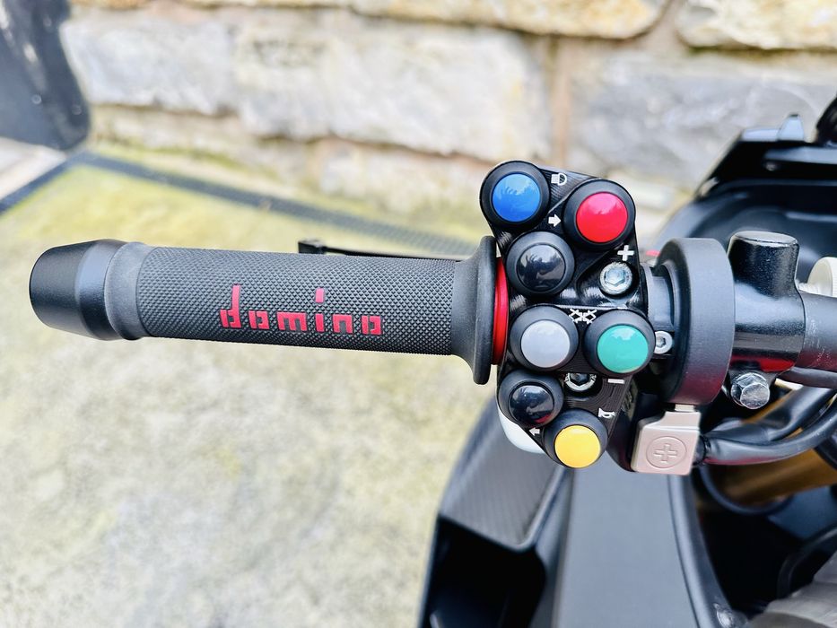 Aprilia Tuono/RSV4 Factory 1/1