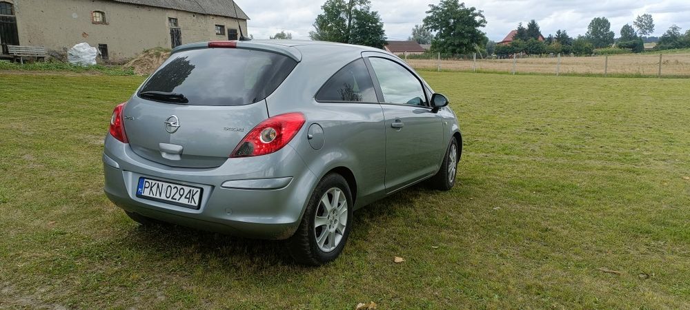 Opel Corsa D 2011