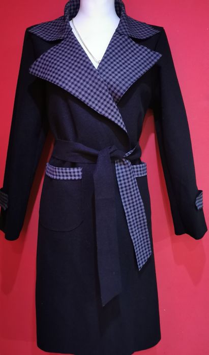 Płaszcz płaszczyk kieszonki pasek