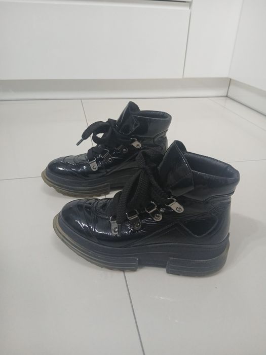 Botki Gino Rossi r.38 skora lakierowana