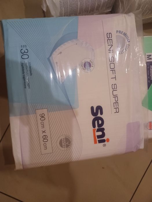 SENI SUPER TRIO pieluchomajtki ,podkłady