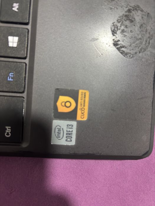 Computer in good condition, screen cracked513316186207047682
