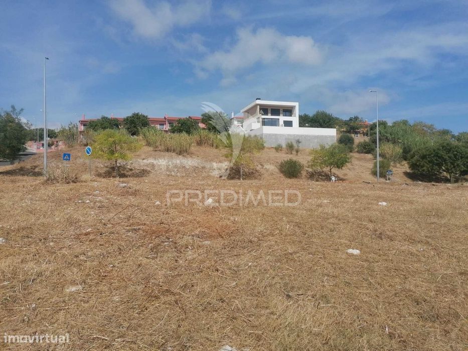 Terreno Urbano -  Urbanização Das Fontaínhas (Alenquer)