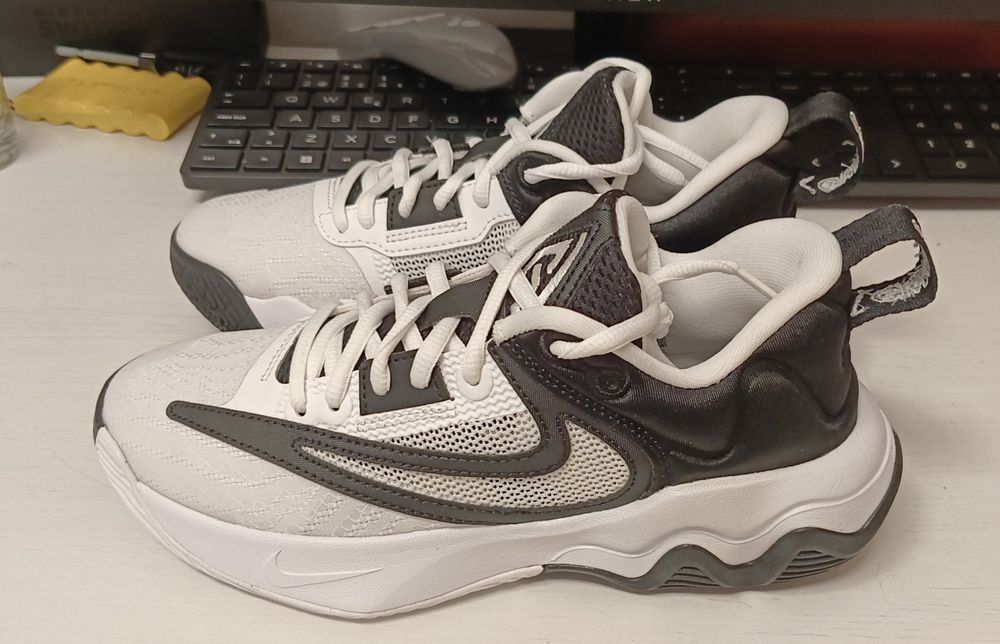 Giannis immortality 3 branco e preto tam 36