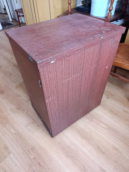 Швейна машинка Чайка 142м