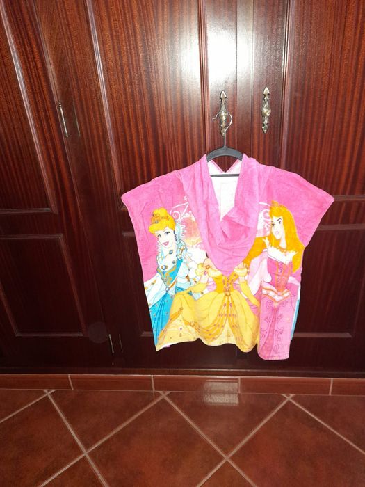 Poncho das princesas da Disney.