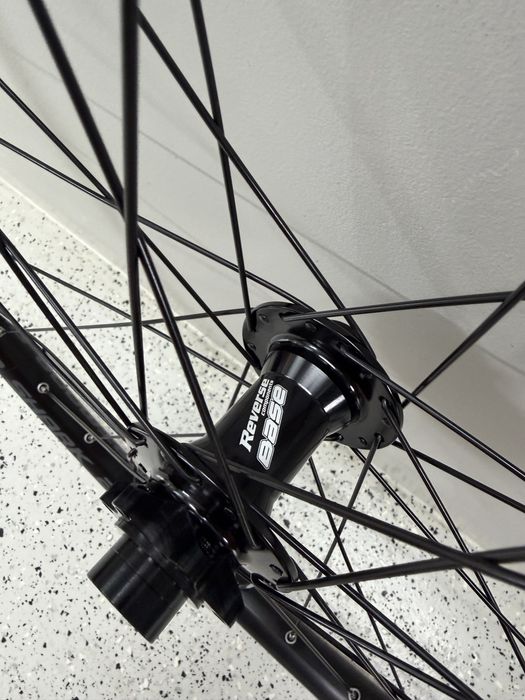 Koła rowerowe 26” DIRT Reverse/Hassns PRO7 GŁOŚNE Dartmoor Sapim