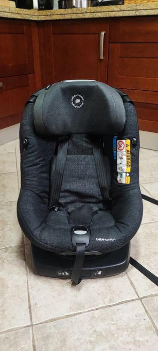 Cadeira Auto Maxi-Cosi Assisfix Nomadblack Preto 4m-4anos