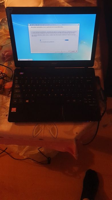 Sprzedam mini laptop Acer Aspire v5