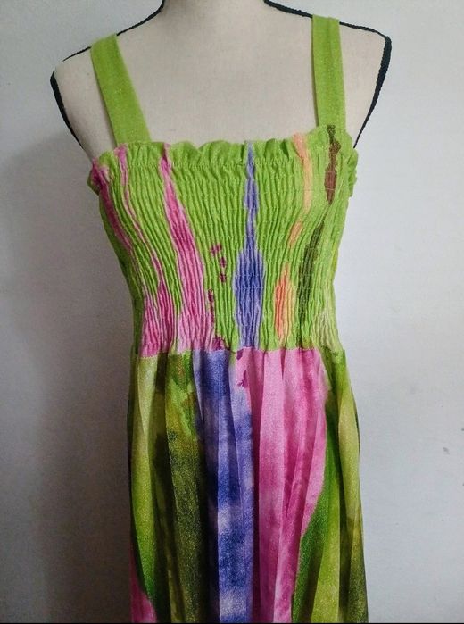 Vestido Colorido com Alças - Estilo e Conforto para o Seu Look