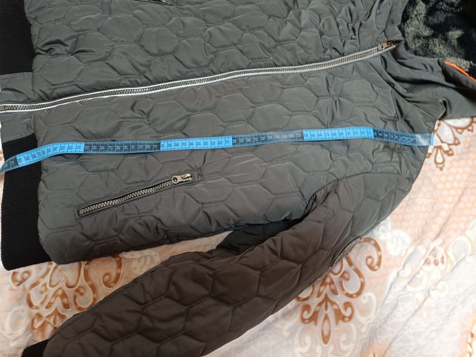 Продам курточку.