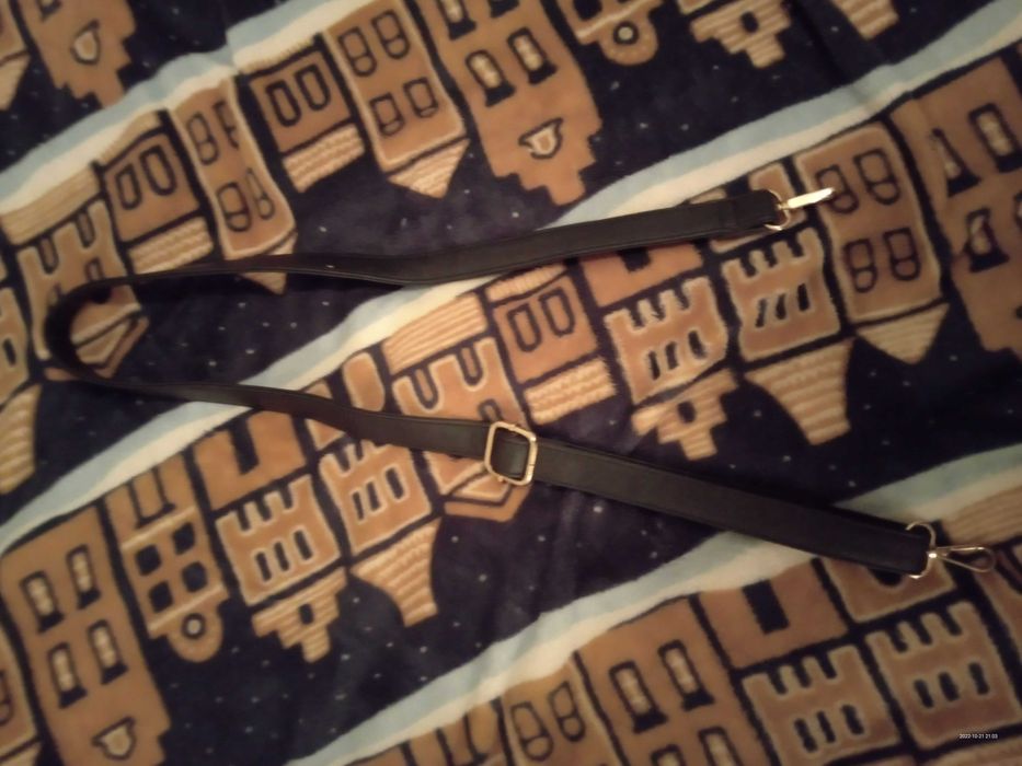 sprzedam czarny pasek do torebki - jest regulowany