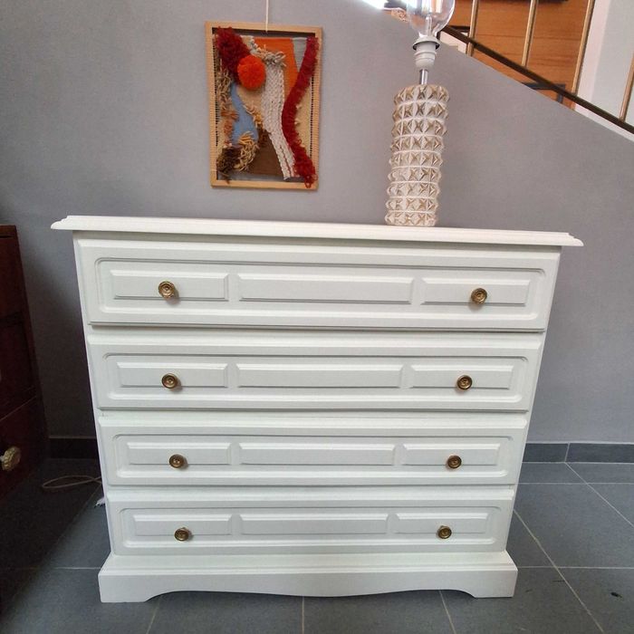 Estante vitrine, cómodas, móveis pintados - desde 40€