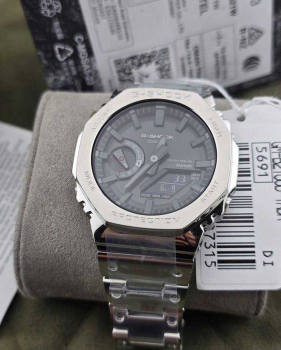 Часы наручные мужские Casio G-Shock GM-B2100D-1A