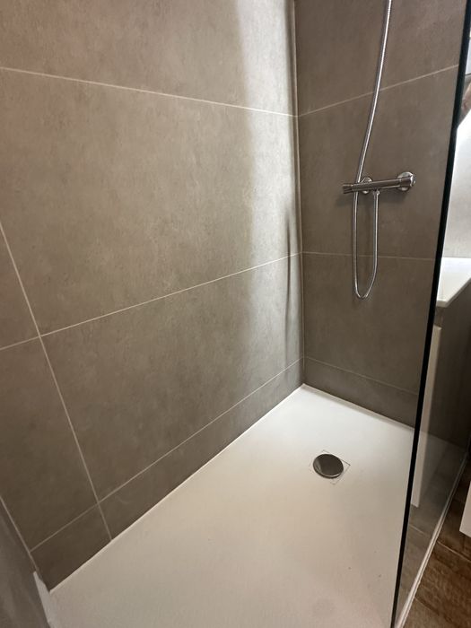 Quarto para casal com suite centro de penafiel