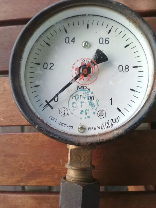 Манометр до 1 МРа