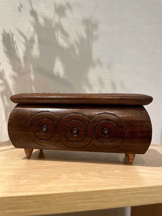 Скринька для прикрас. Ручна робота. Дерево