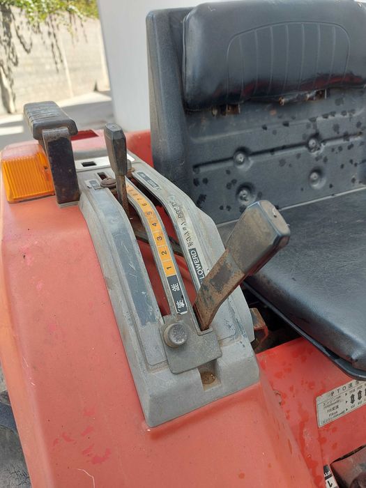 Trator Mitsubishi MT16 usado