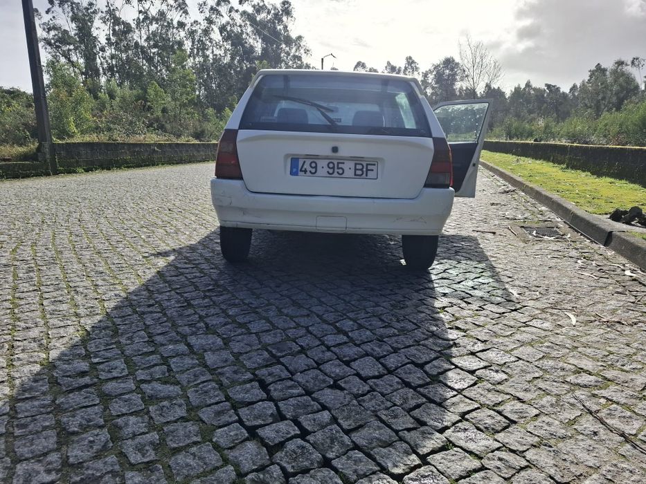 Citroën AX 1.5D – Económico e Fiável
Citroën AX 1.5 Diesel, 5 lugares