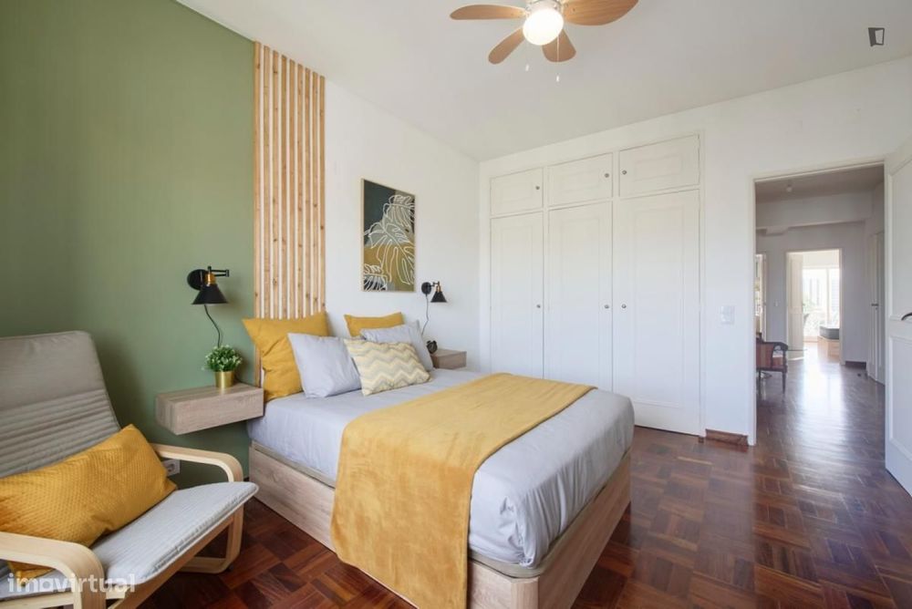 Quarto - localizado em Entrecampos Lisbon