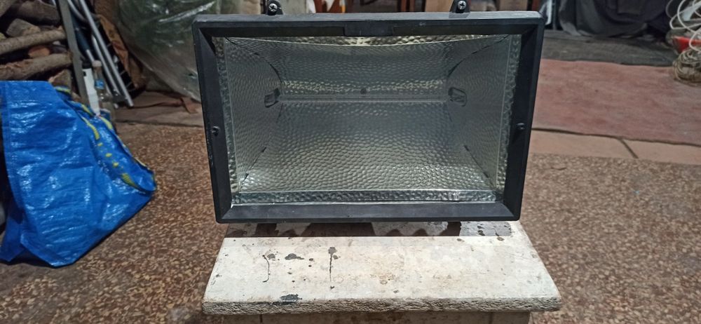 Прожектор галогеновый 1500 W