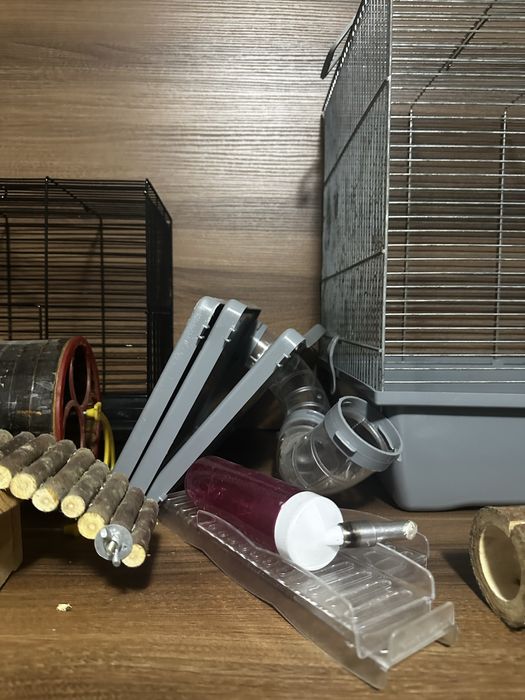 Dwie klatki dla chomika + wiele gratisow