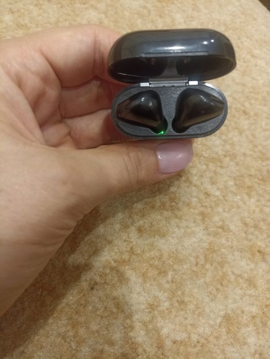 Бездротові навушники