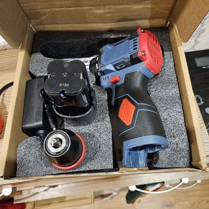 Шуруповерт  BRUSHLESS 16.8v