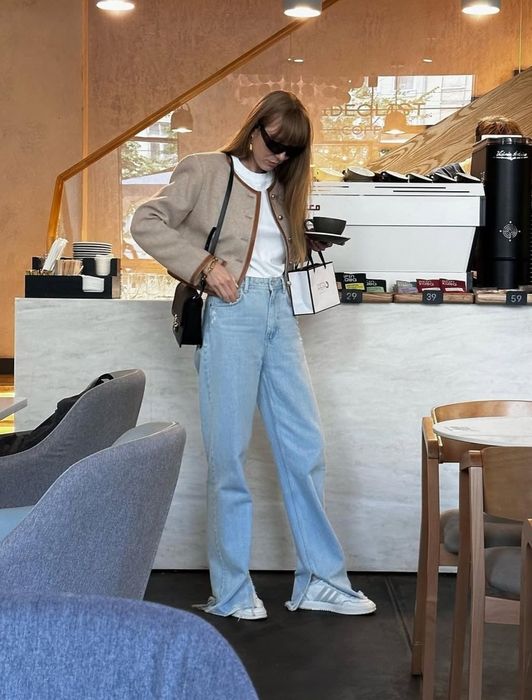 Джинсы ZARA прямой крой с разрезами